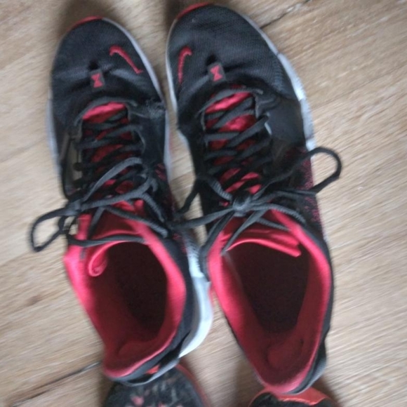 4 pairs of basketball shoes size 11 - Picture 6 of 8